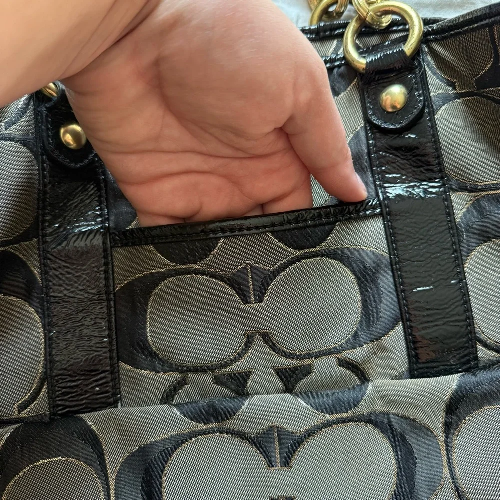 Coach Vintage Black and Grey Signature C Gold Chain and Snap Tote Shoulder Bag - Picture 4 of 15